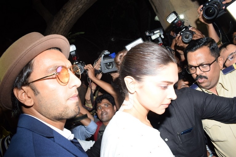 Sridevi Death - Celebs Visit Anil Kapoor Set 4 - 20 / 41 photos