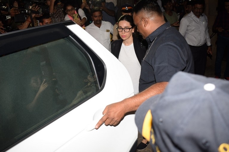 Sridevi Death - Celebs Visit Anil Kapoor Set 4 - 35 / 41 photos