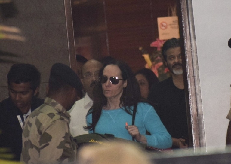 Sridevi Death - Celebs Visit Sridevi House - 5 / 20 photos