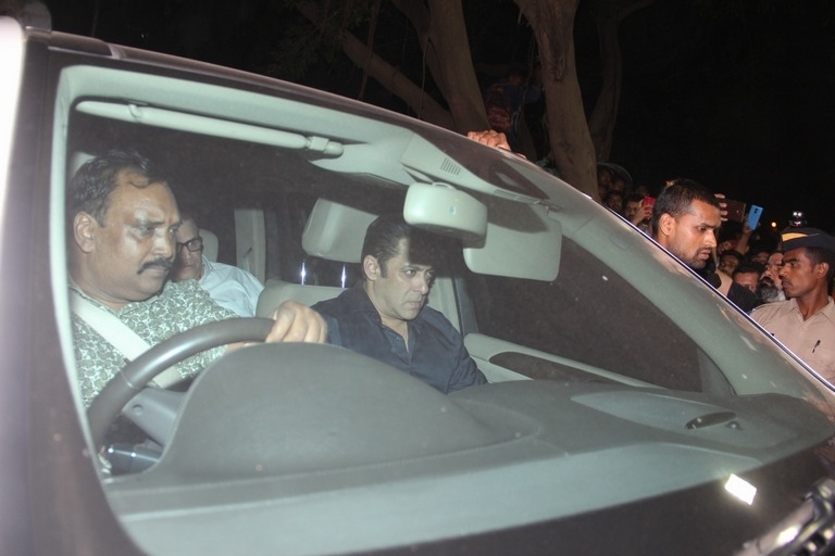 Sridevi Death - Celebs Visit Sridevi House - 10 / 20 photos