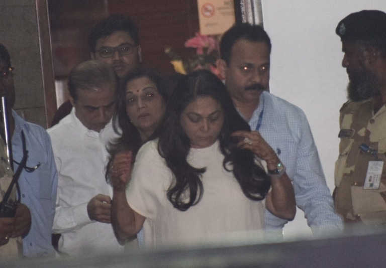 Sridevi Death - Celebs Visit Sridevi House - 14 / 20 photos