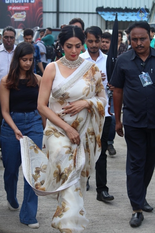 Sridevi Promotes Mom at Sa Re Ga Ma Pa Sets - 16 / 21 photos