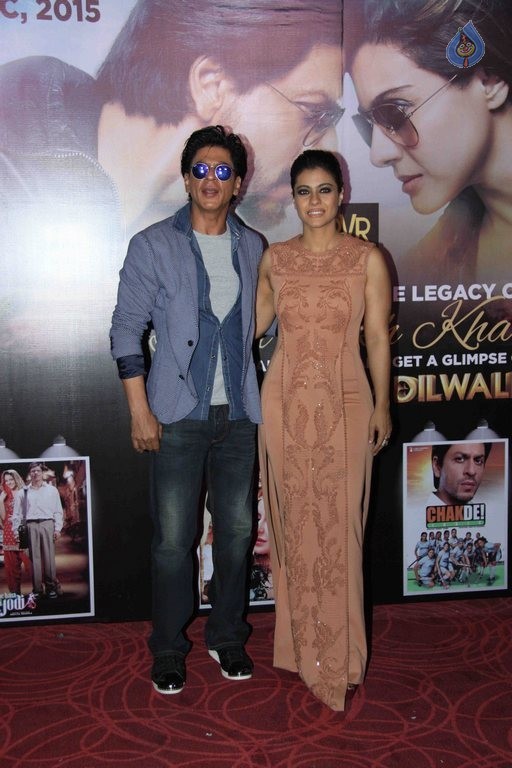 SRK and Kajol at Sneak Preview of Film Dilwale - 3 / 40 photos