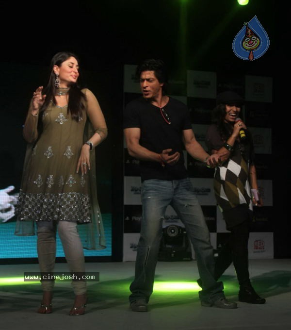 SRK and Kareena at Sony Playstation Event - 45 / 45 photos