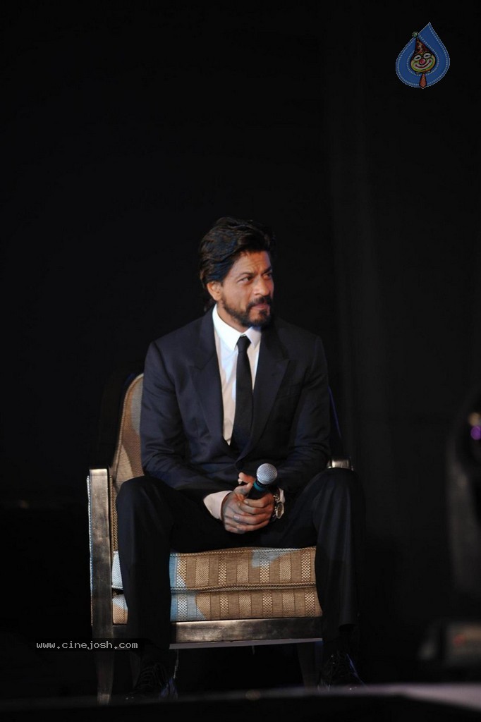 SRK at Ticket to Bollywood Event - 4 / 122 photos