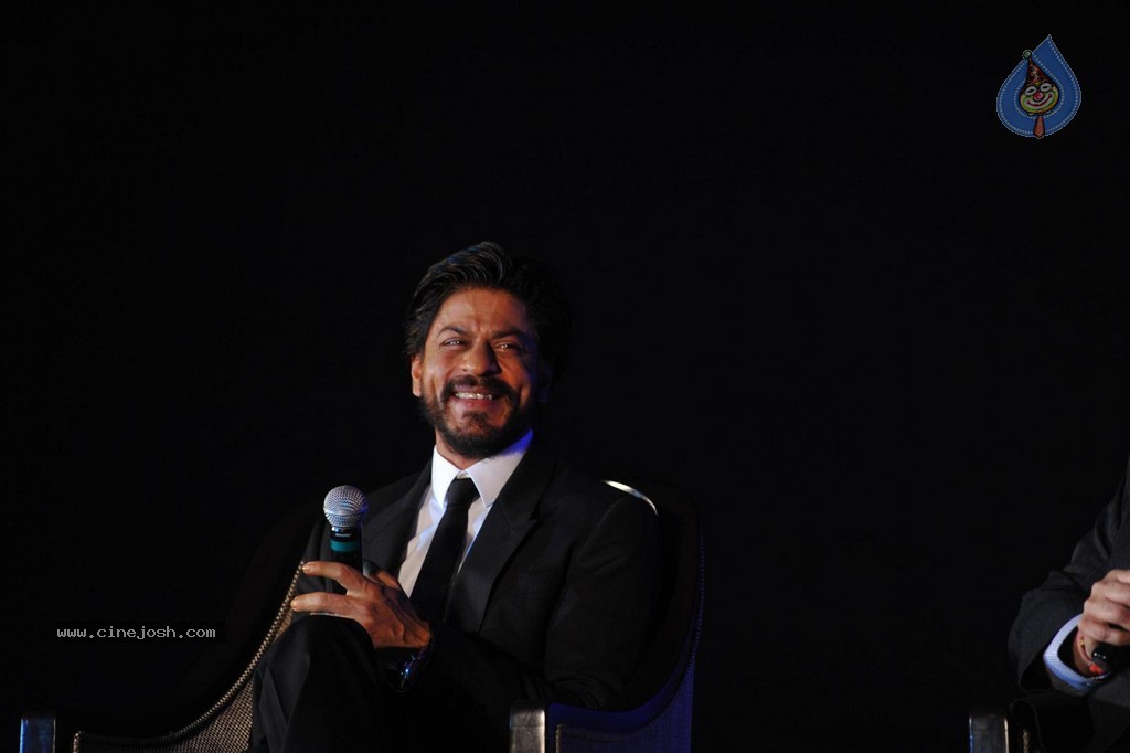 SRK at Ticket to Bollywood Event - 5 / 122 photos