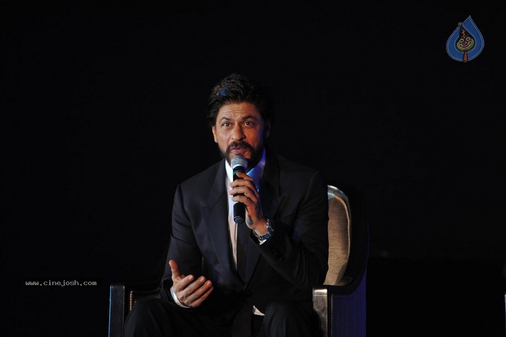 SRK at Ticket to Bollywood Event - 10 / 122 photos