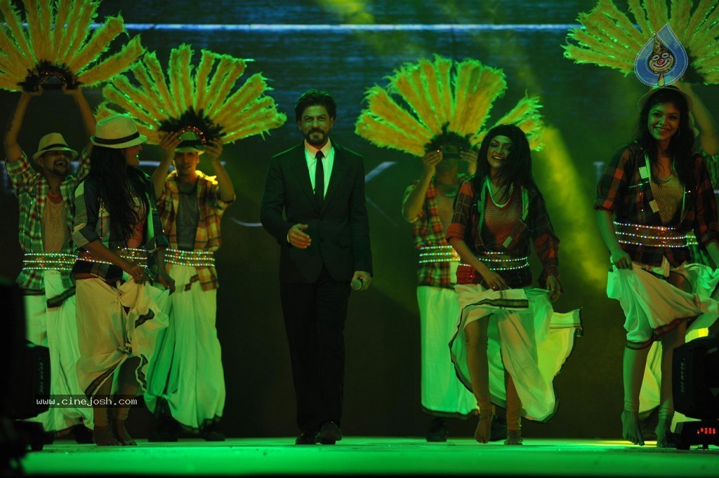 SRK at Ticket to Bollywood Event - 19 / 122 photos