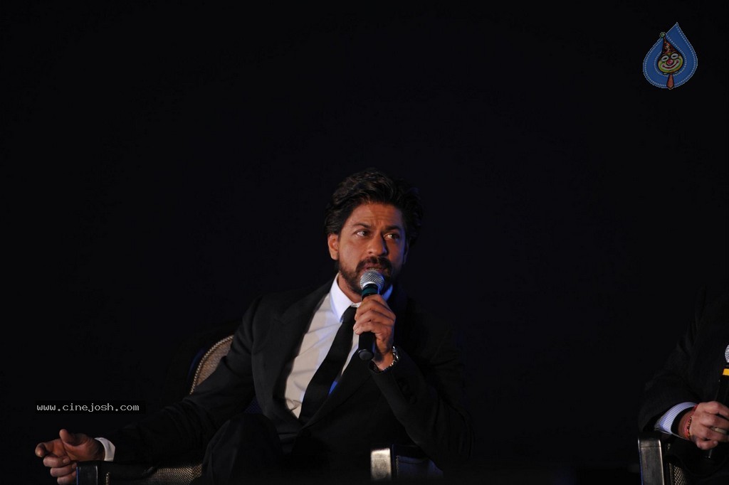 SRK at Ticket to Bollywood Event - 30 / 122 photos