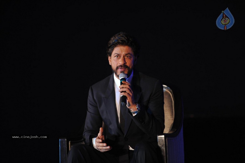 SRK at Ticket to Bollywood Event - 47 / 122 photos