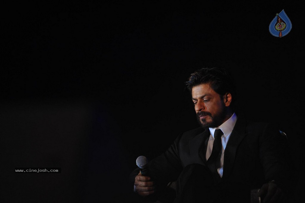 SRK at Ticket to Bollywood Event - 85 / 122 photos