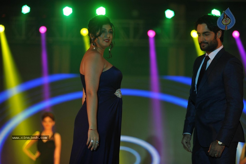SRK at Ticket to Bollywood Event - 116 / 122 photos