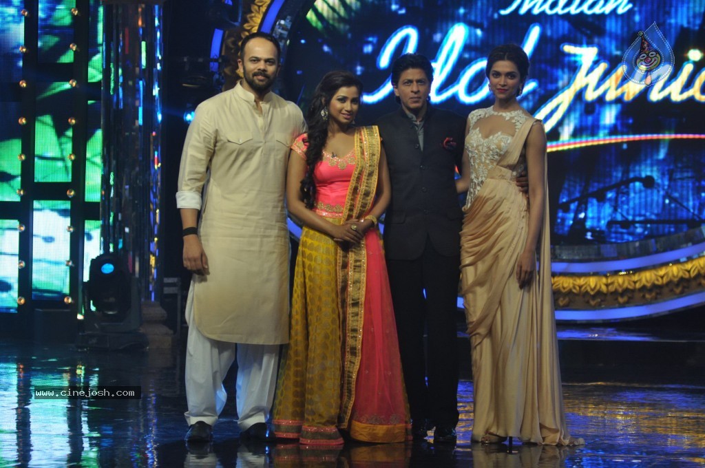 SRK n Deepika at Indian Idol Junior Event - 58 / 59 photos