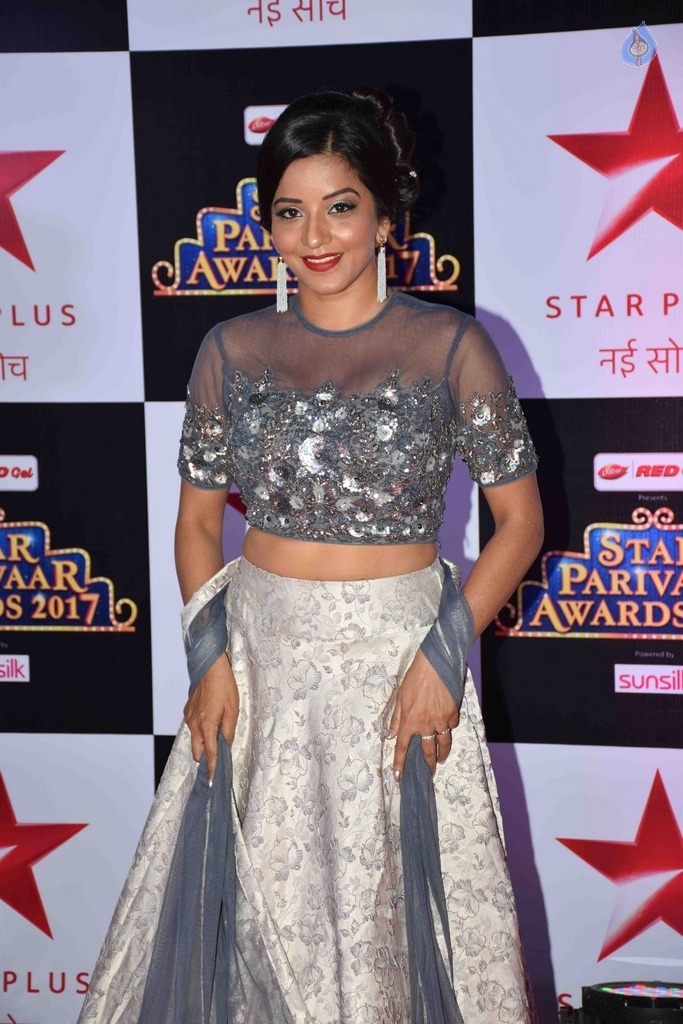 Star Parivar Awards 2017 Red Carpet Photos - 51 / 62 photos