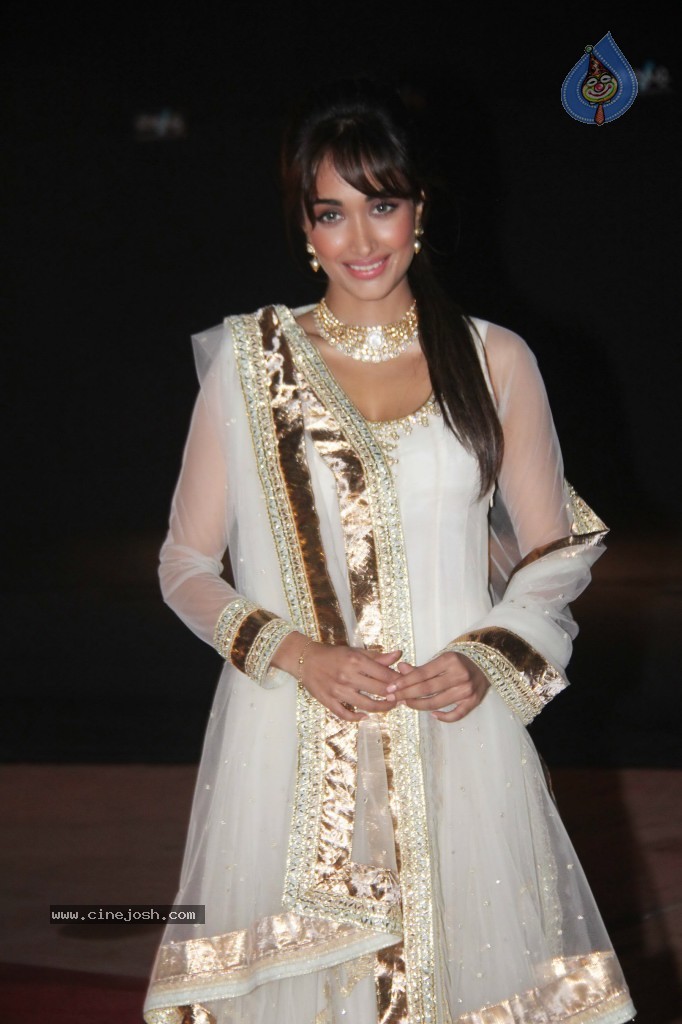 Stardust Awards 2012 - 119 / 150 photos