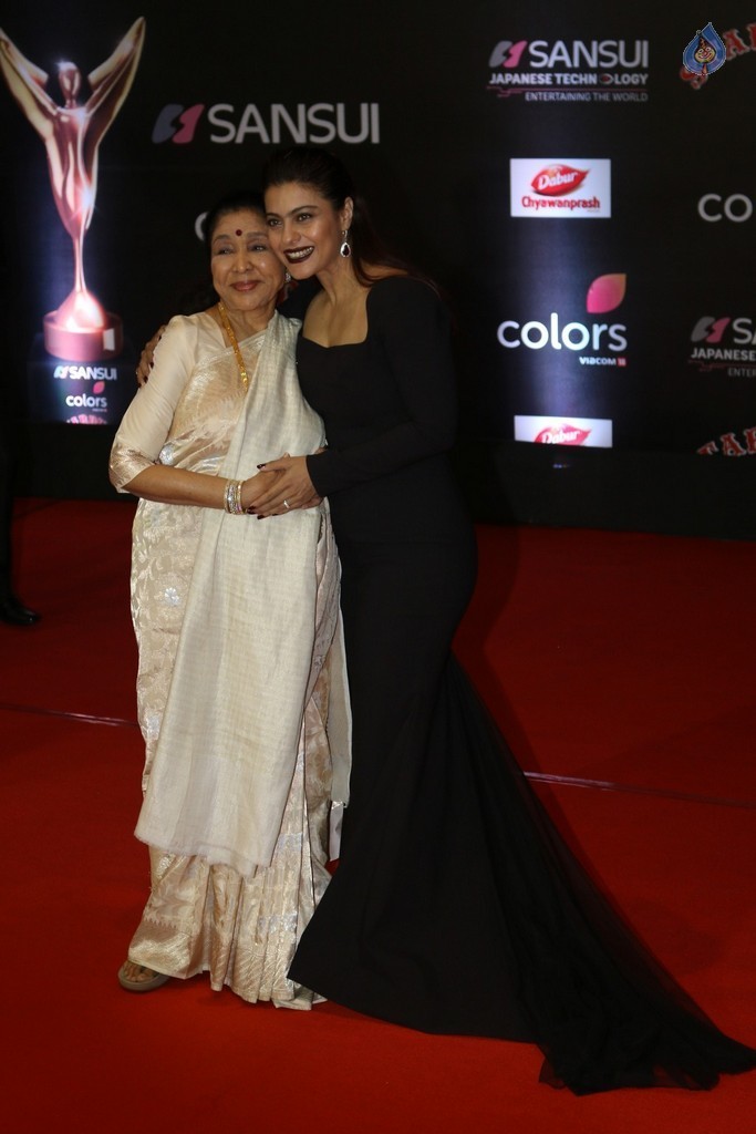 Stardust Awards 2016 Red Carpet 1 - 33 / 62 photos