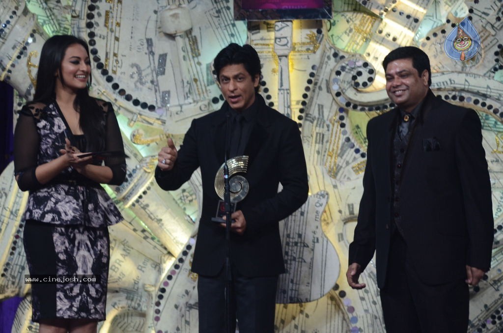 Stars at 3rd GIMA Awards - 8 / 21 photos