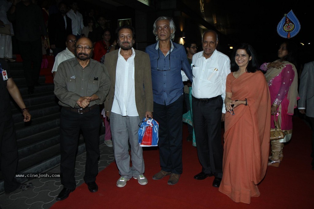 Stars at Kochadaiyaan First Look Launch - 73 / 113 photos