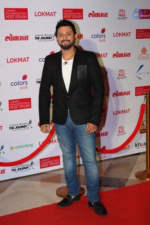 Style Icon Of Maharastra Lokmat Awards 2016-2017 - 36 / 63 photos