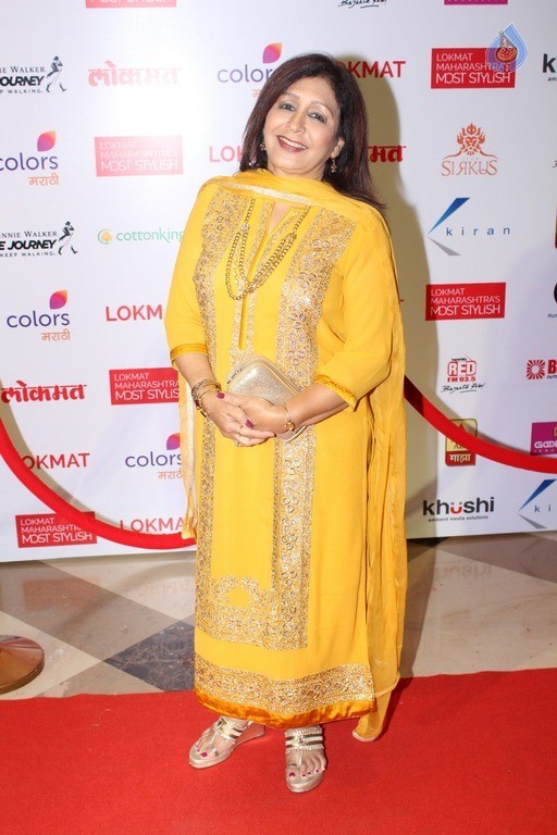 Style Icon Of Maharastra Lokmat Awards 2016-2017 - 48 / 63 photos
