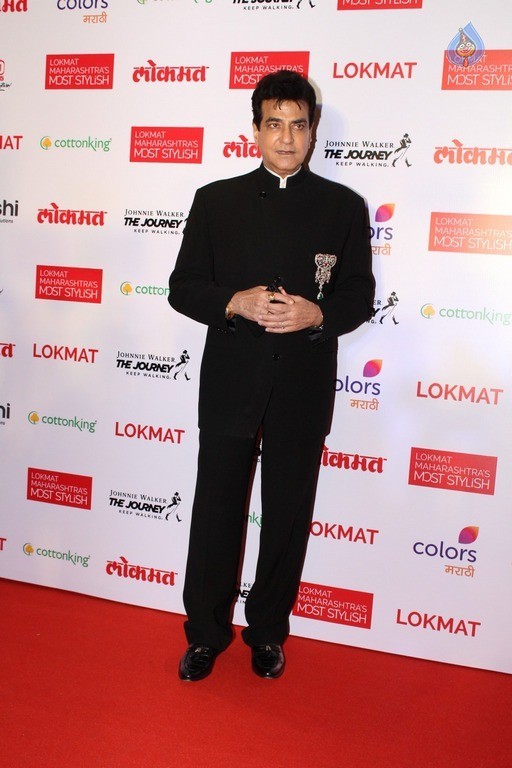 Style Icon Of Maharastra Lokmat Awards 2016-2017 - 59 / 63 photos
