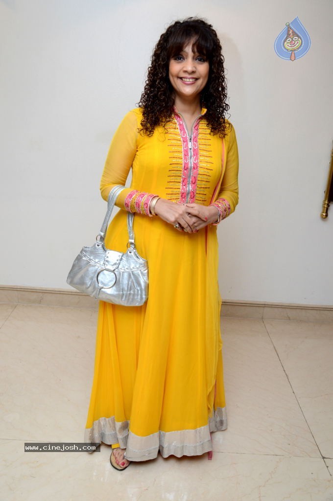 Sudeep Jaipurwale Sangeet n Wedding Ceremony - 10 / 23 photos