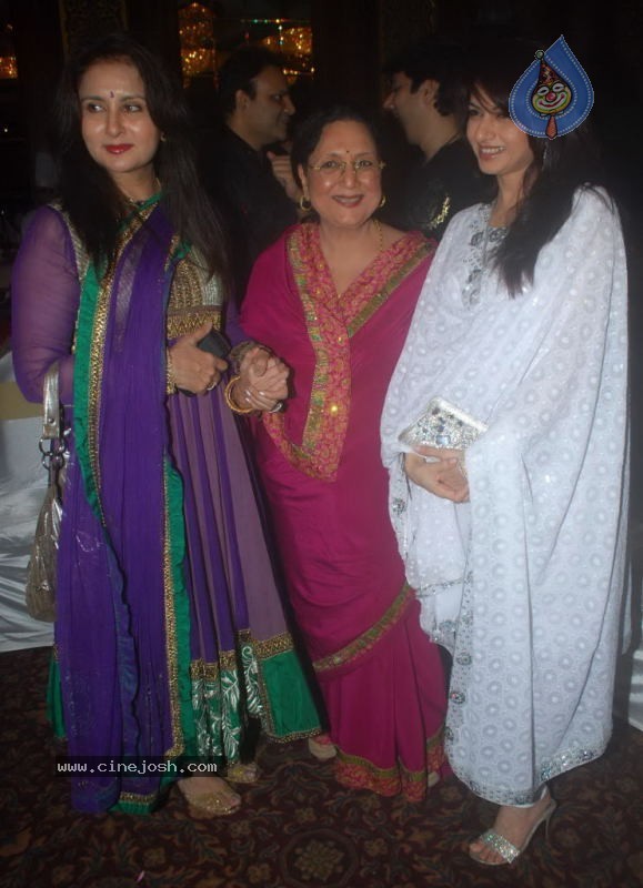 Sudesh Bhosle Birthday Party - 17 / 87 photos