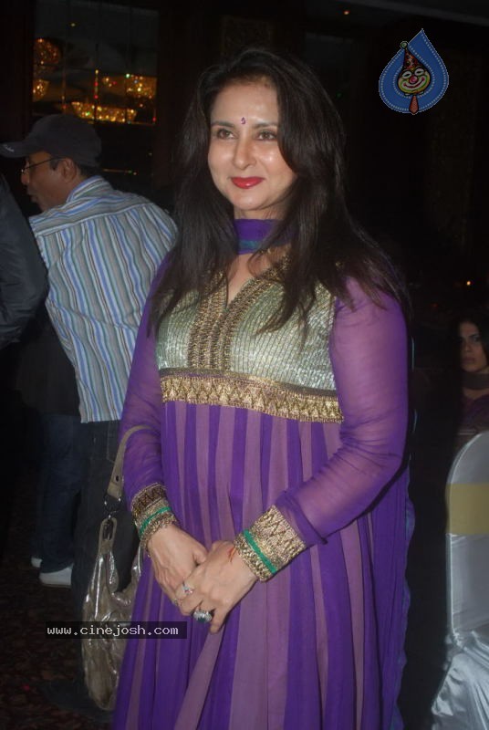 Sudesh Bhosle Birthday Party - 18 / 87 photos