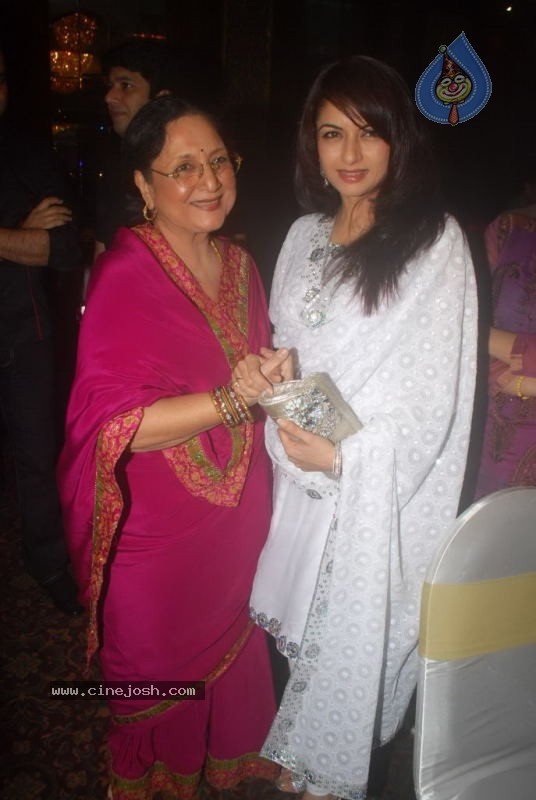 Sudesh Bhosle Birthday Party - 46 / 87 photos