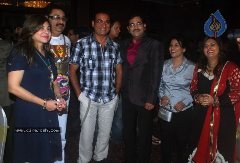 Sudesh Bhosle Birthday Party - 49 / 87 photos