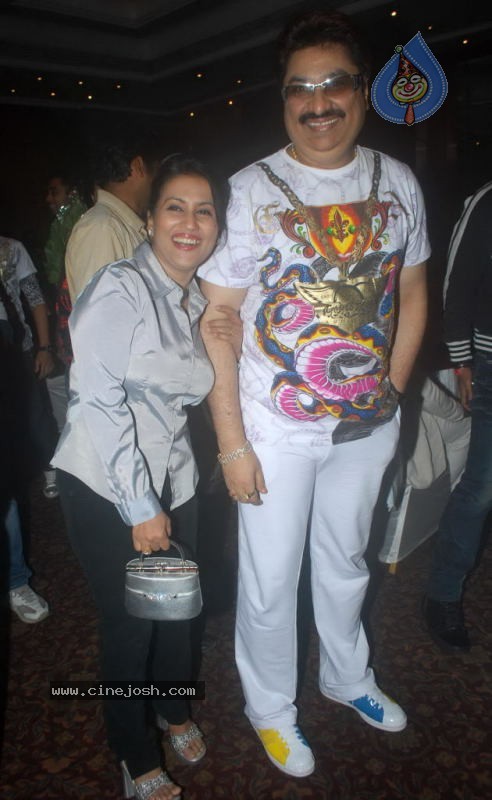 Sudesh Bhosle Birthday Party - 57 / 87 photos