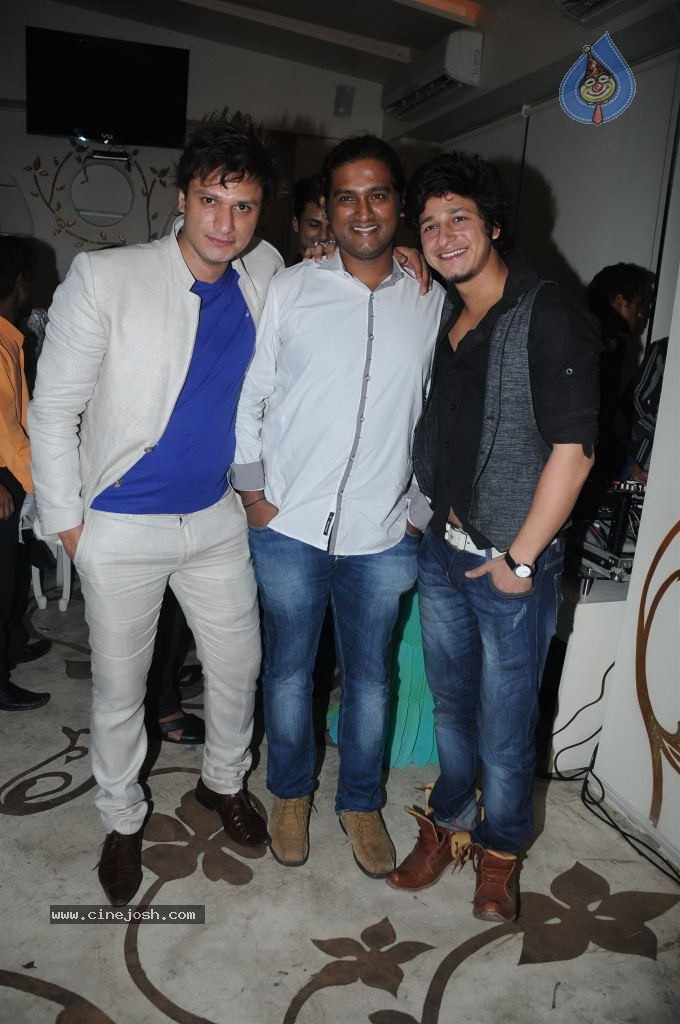 Sufzal Saleem Birthday Party - 8 / 26 photos
