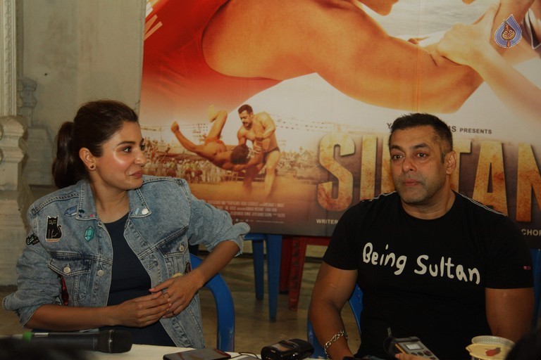 Sultan Media Meet Photos - 14 / 36 photos