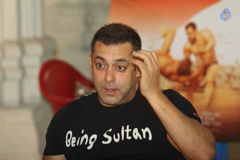 Sultan Media Meet Photos - 35 / 36 photos