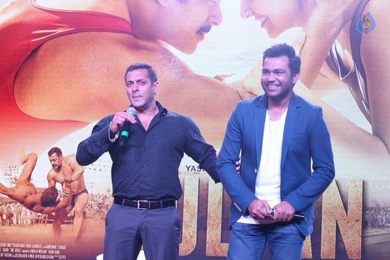 Sultan Trailer Launch Photos - 24 / 26 photos