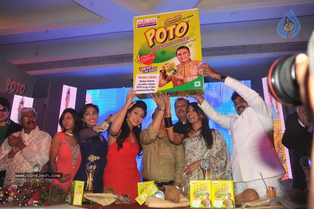 Sunil Gavaskar Launches POTO Potato Flakes - 85 / 85 photos