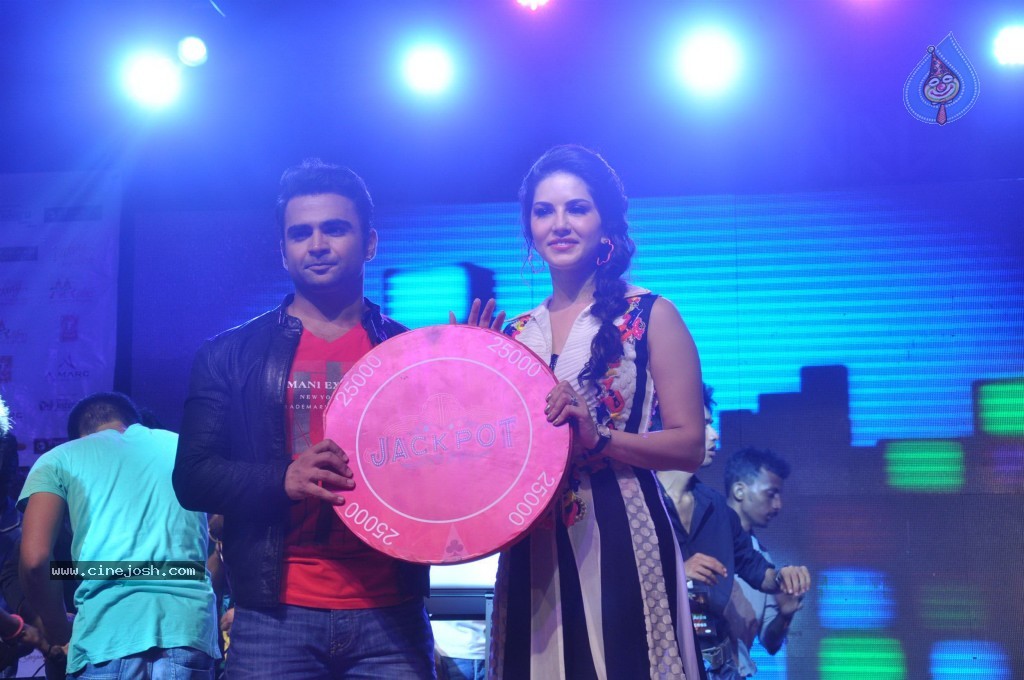 Sunny Leone at Jackpot Music Launch - 26 / 42 photos