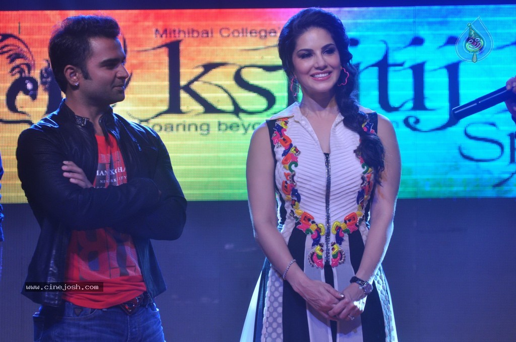 Sunny Leone at Jackpot Music Launch - 30 / 42 photos