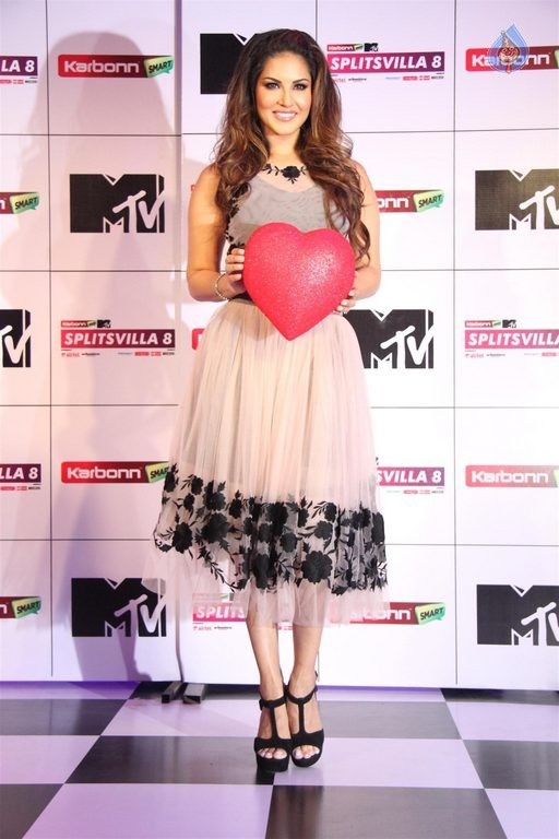 Sunny Leone at MTV Splitsvilla 8 Press Meet - 2 / 40 photos