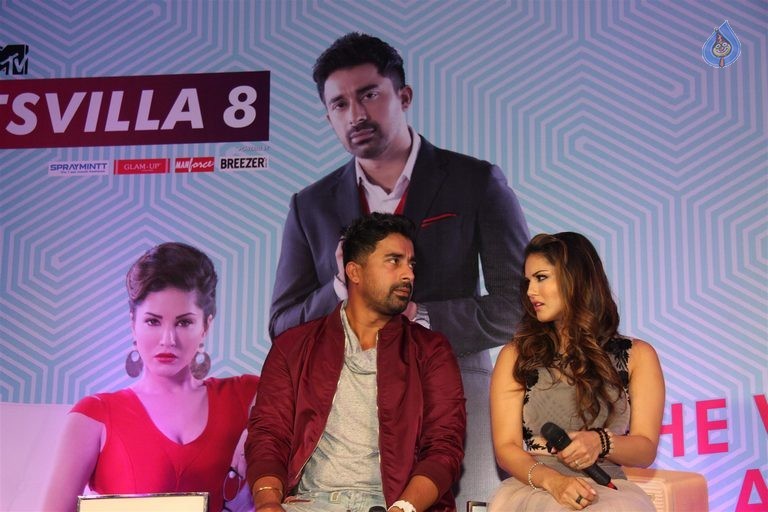 Sunny Leone at MTV Splitsvilla 8 Press Meet - 32 / 40 photos