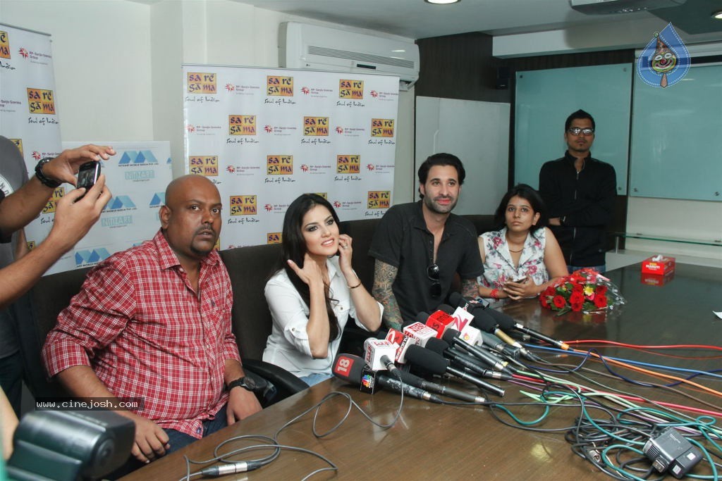 Sunny Leone at Saregama Wap Portal PM - 20 / 26 photos
