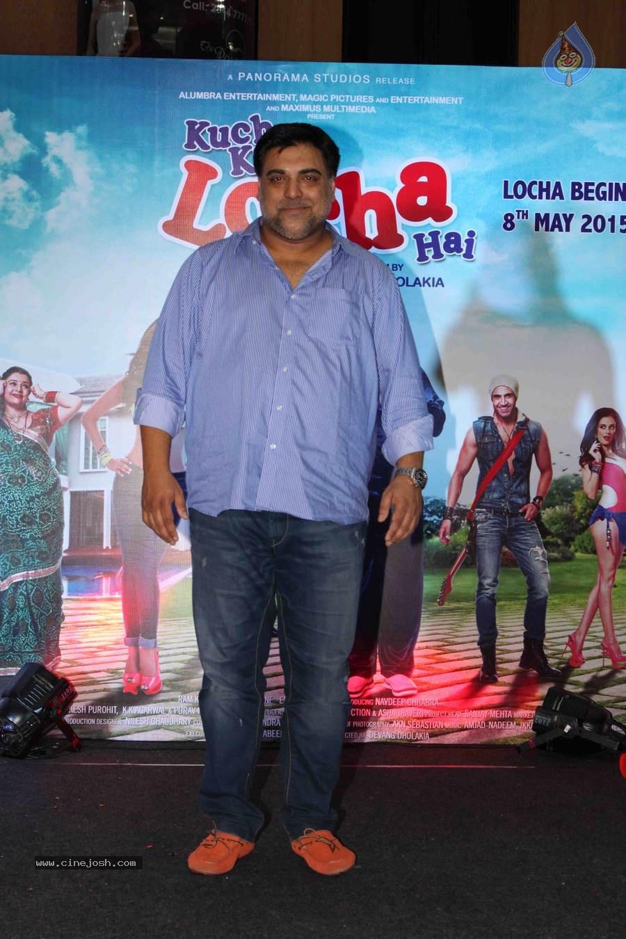 Sunny Leone Dance Performs at Inorbit Mall Mumbai - 1 / 33 photos