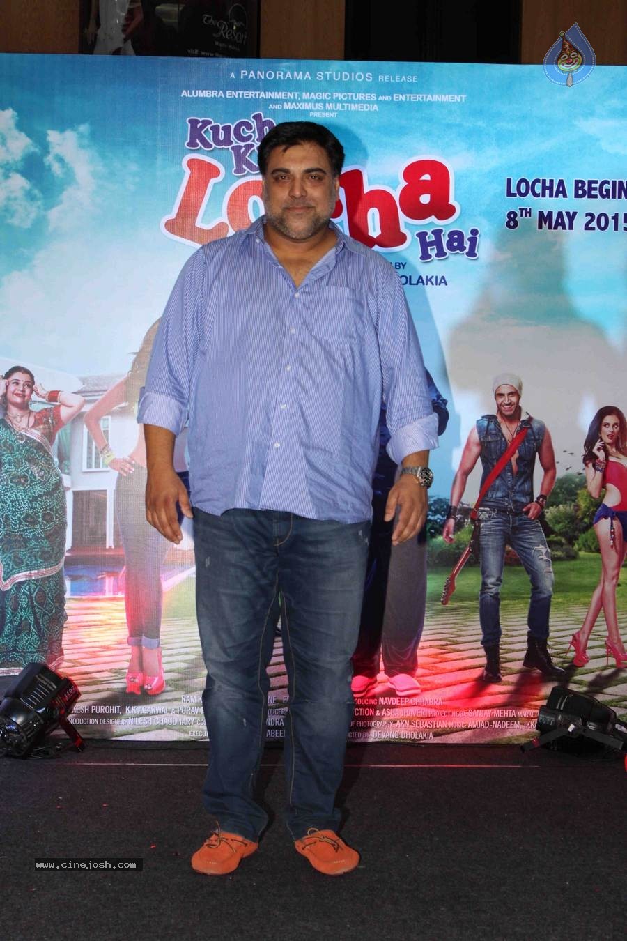 Sunny Leone Dance Performs at Inorbit Mall Mumbai - 7 / 33 photos