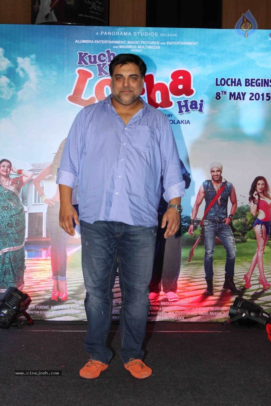 Sunny Leone Dance Performs at Inorbit Mall Mumbai - 26 / 33 photos