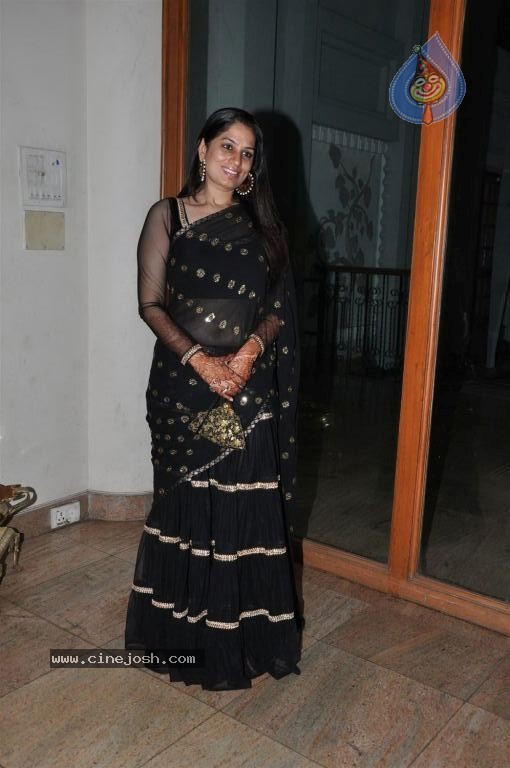 Suraj Godombe Sangeet Ceremony - 35 / 45 photos