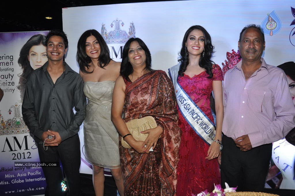 Sushmita Sen at I AM SHE Event - 26 / 41 photos
