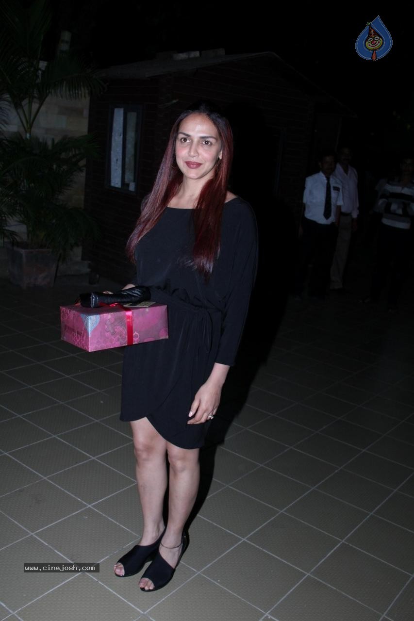Sushmita Sen at Spa Launch - 20 / 43 photos