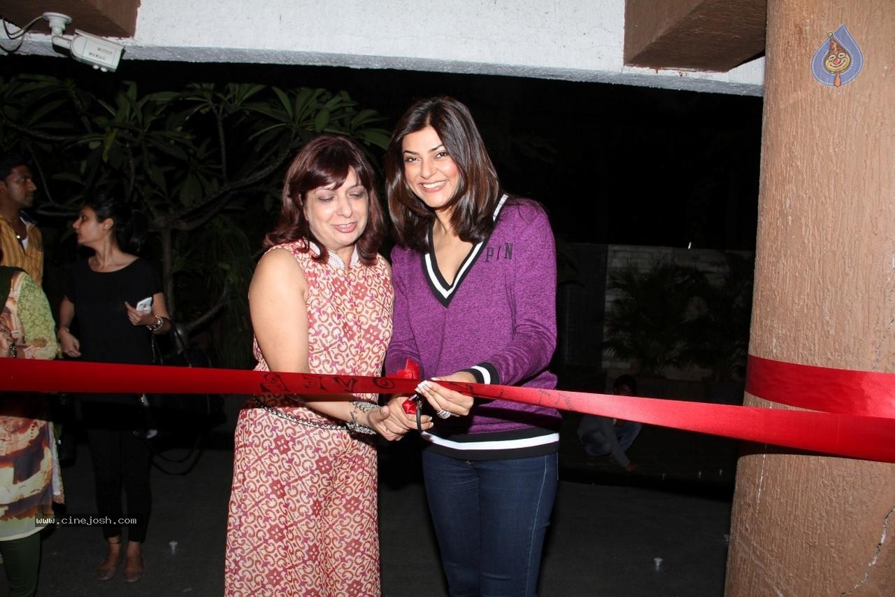 Sushmita Sen at Spa Launch - 31 / 43 photos