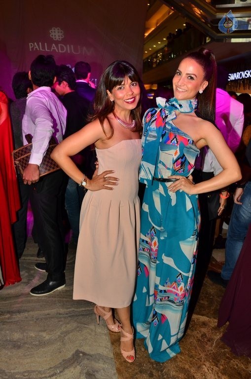 Swarovski Light Up You Light Event - 3 / 16 photos