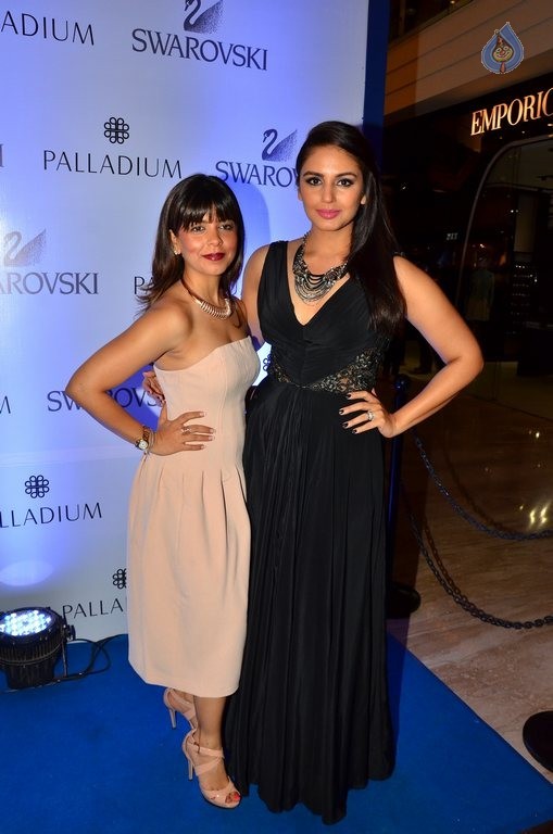 Swarovski Light Up You Light Event - 5 / 16 photos